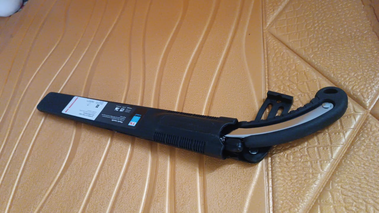 Hand Pruning Saw For Tree Branch Cutter (1 Pc With Cover 50 Cm Long)